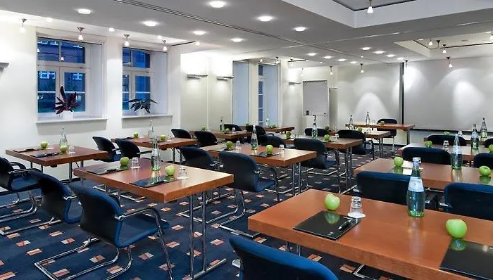 Ostbahnhof 4* Berlim