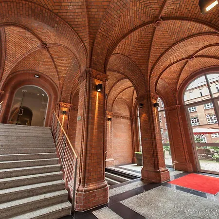 Ostbahnhof 4*