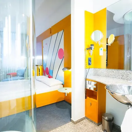 Hotel Ostbahnhof 4*