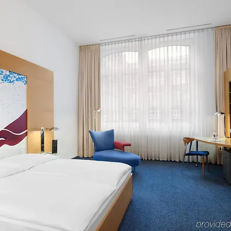 Ostbahnhof Hotell 4*
