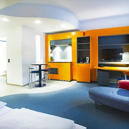 Ostbahnhof Hotell 4*