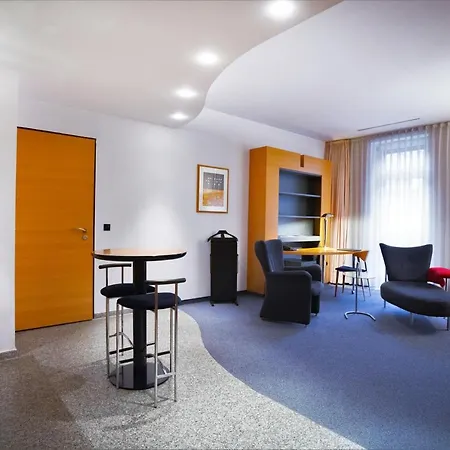 Hotell Ostbahnhof 4*