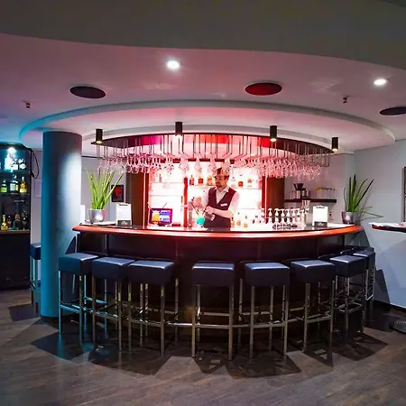 Hotell Ostbahnhof 4*