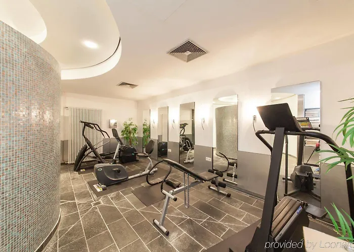 Ostbahnhof 4* ベルリン