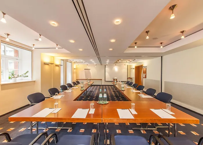 ホテル Ostbahnhof 4*