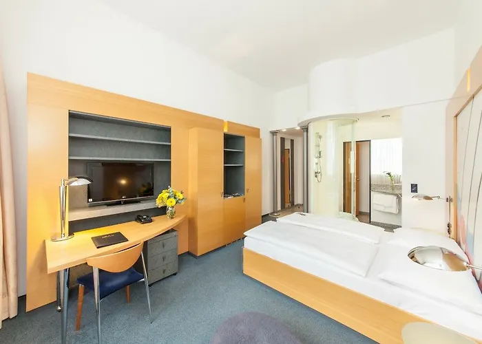 Ostbahnhof Hotell 4*